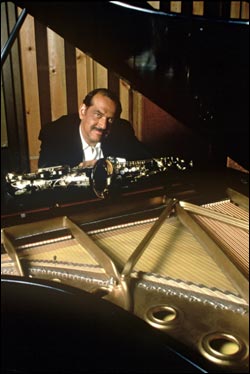 Ernie Watts