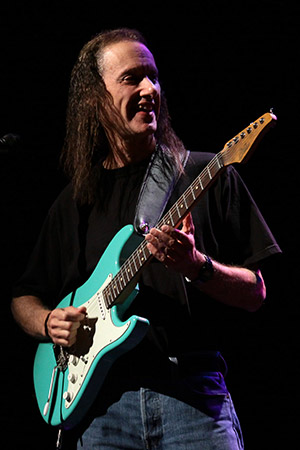 Scott Henderson